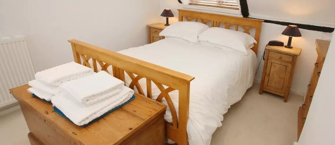 Reclaimed Pine Bedroom Furniture