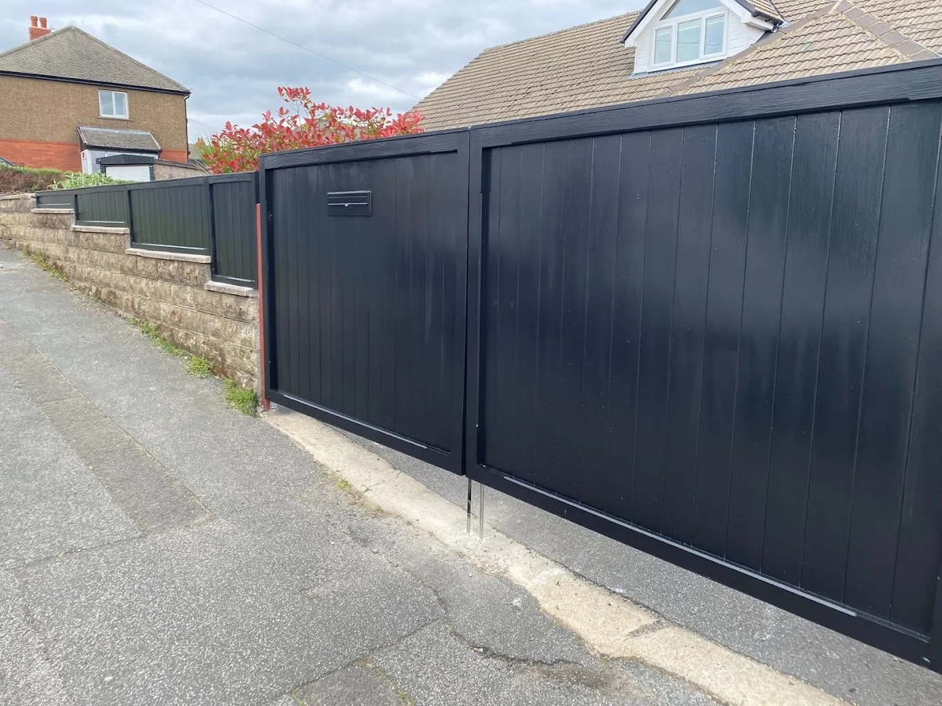 Bespoke Side Table Double Gates & Fence